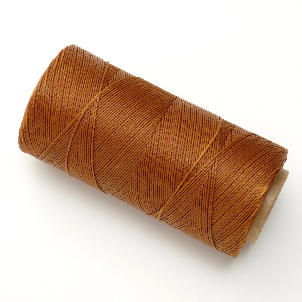 10 mètres de fil ciré Linhasita 0,5mm pour micro macramé - Caramel clair