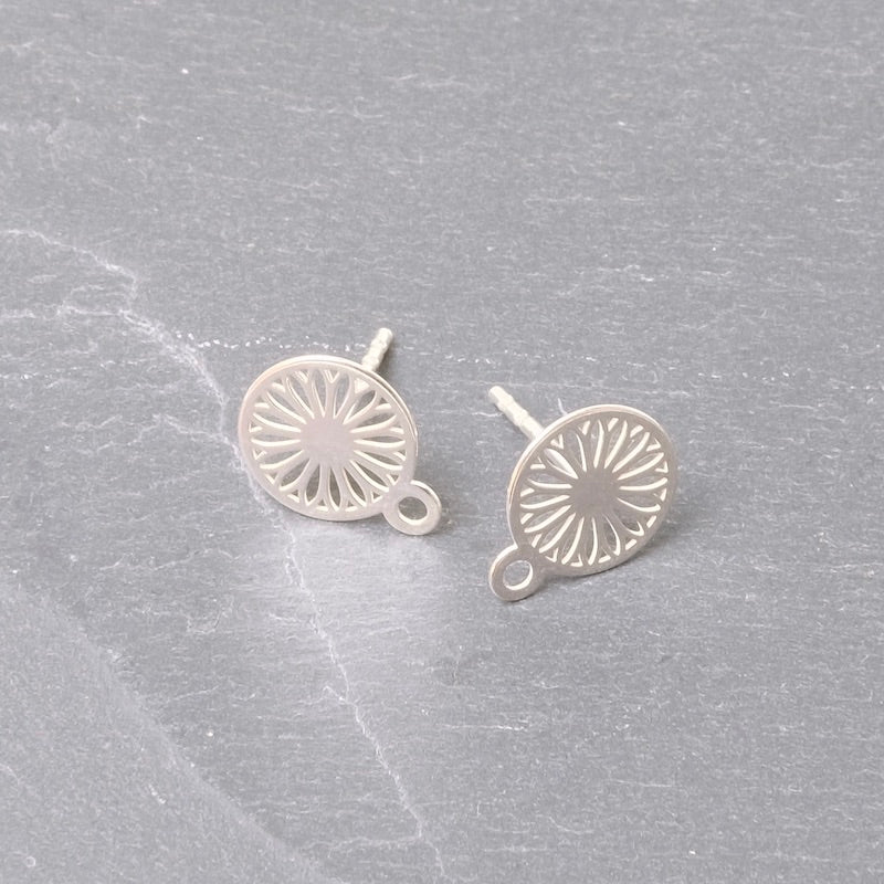 2 Boucles d&#39;oreilles clous ronds ajourés en argent massif 925