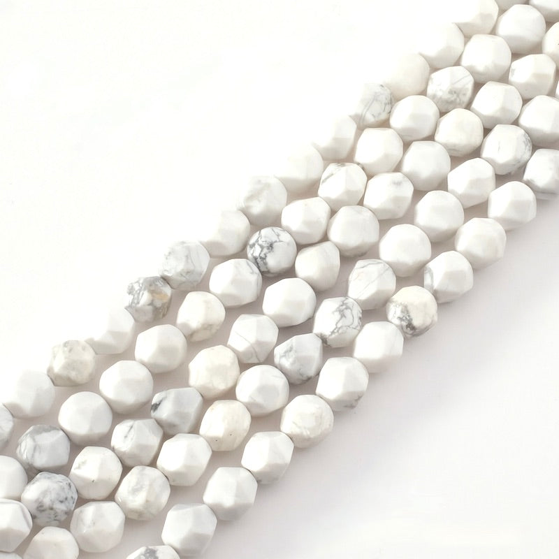 Fil de perles 6mm polygones de Howlite naturelles